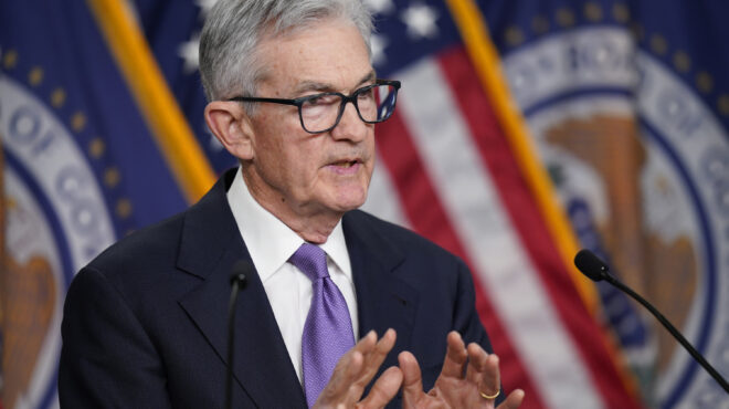 ηπα-η-fed-διατηρεί-αμετάβλητα-τα-επιτόκι-562780993