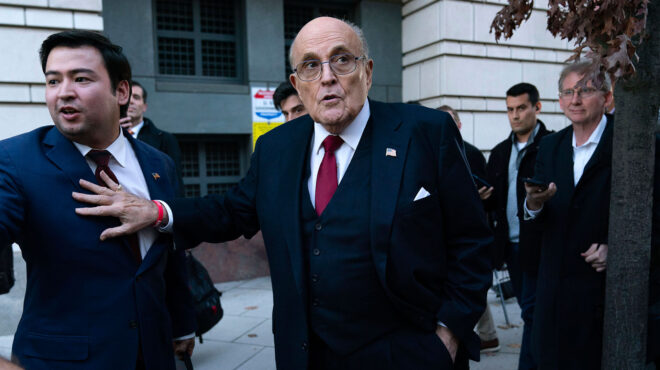 ρ-τζουλιάνι-καλείται-να-πληρώσει-αποζ-562786507