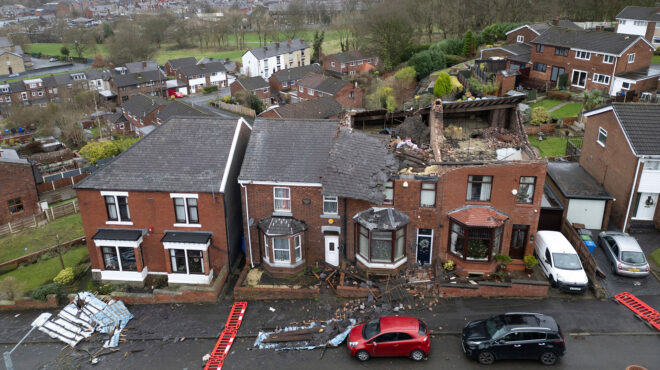 βρετανία-τρεις-νεκροί-από-την-κακοκαι-562804741