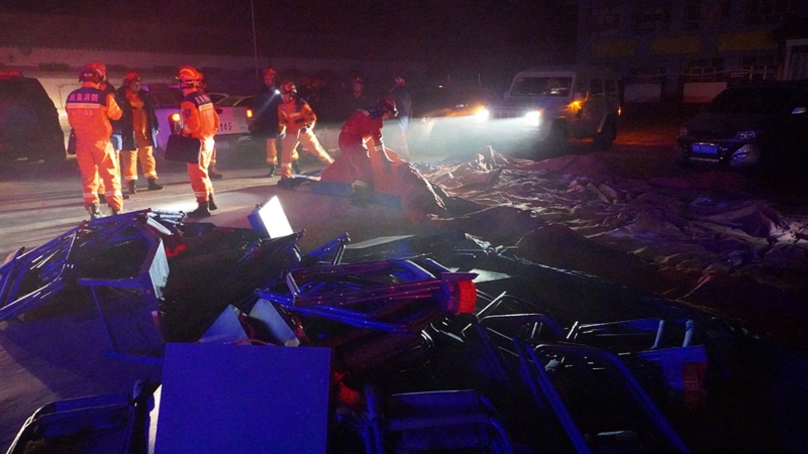 Πάνω από 100 νεκροί από ισχυρότατο σεισμό στη βορειοδυτική Κίνα-1