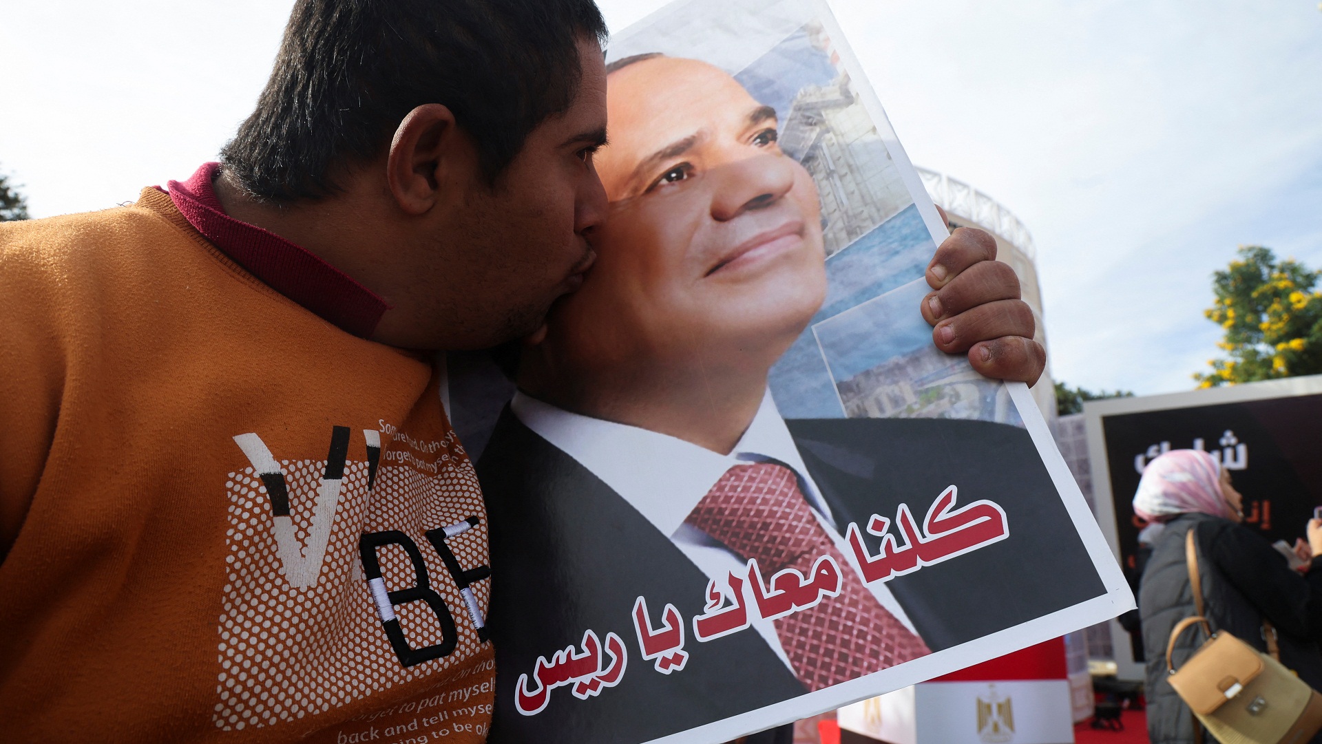 Aίγυπτος: Στις κάλπες οι ψηφοφόροι για τις προεδρικές εκλογές-1