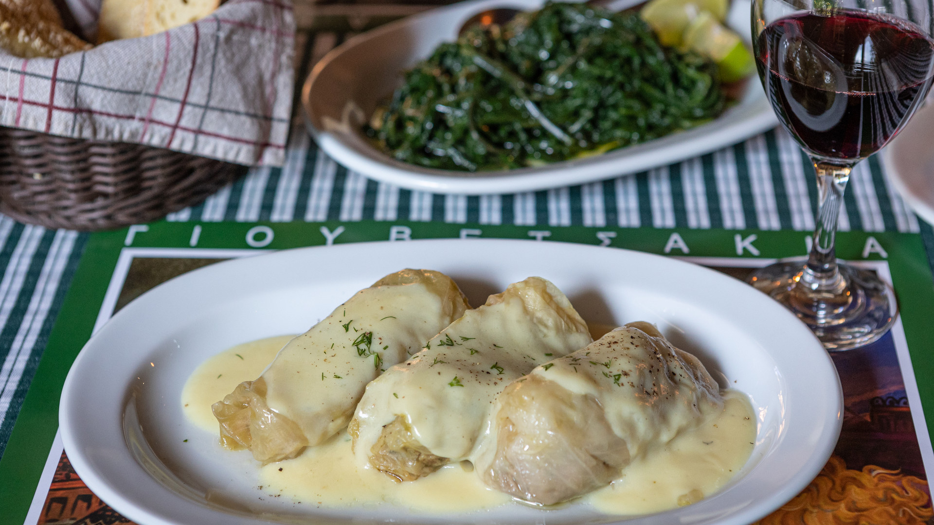 10 αγαπημένες ταβέρνες της Αθήνας και οι σπεσιαλιτέ τους-6