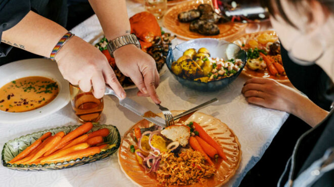 η-χρύσα-παραδείση-μας-κάνει-το-τραπέζι-562800709