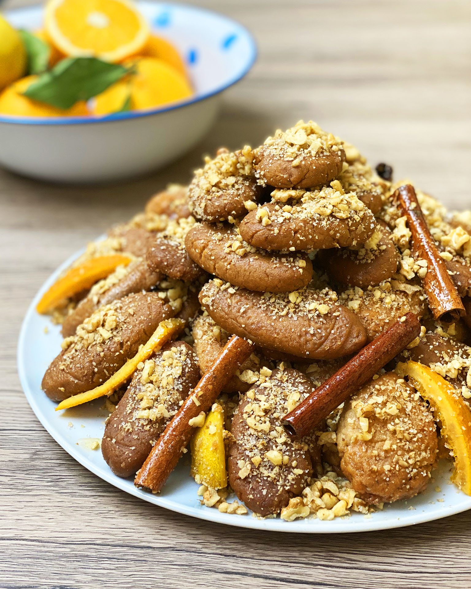 Τα καλύτερα μελομακάρονα τα φτιάχνουν δύο καπετάνισσες-1