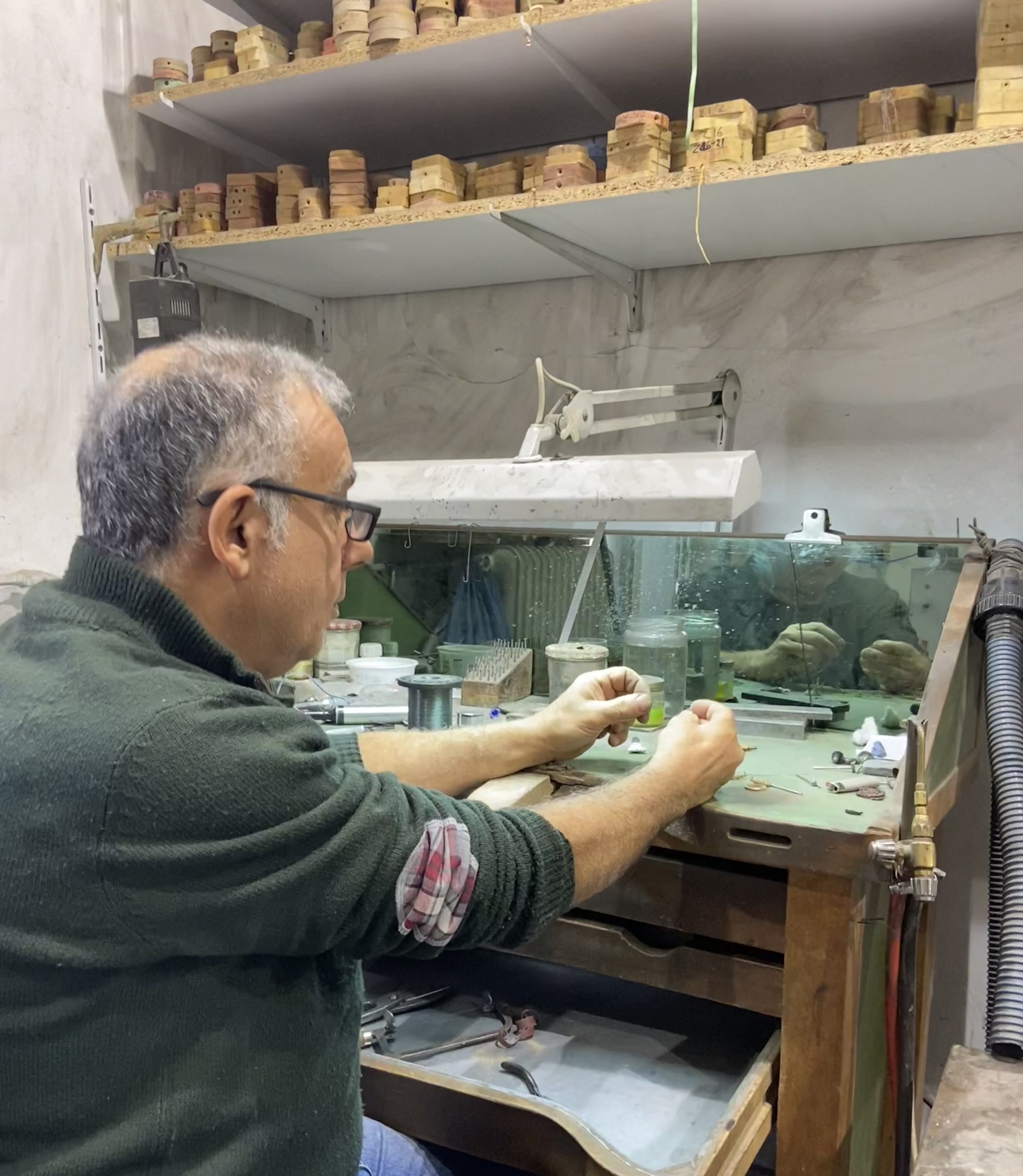 «Στην Ελλάδα σήμερα κανείς δεν θέλει να γίνει αργυροχρυσοχόος»-4