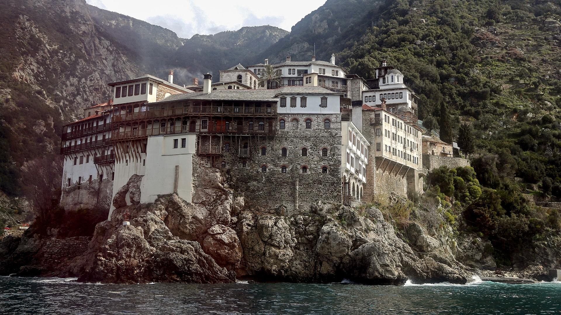 η-ιστορική-μνήμη-του-αγίου-ορους-562782748