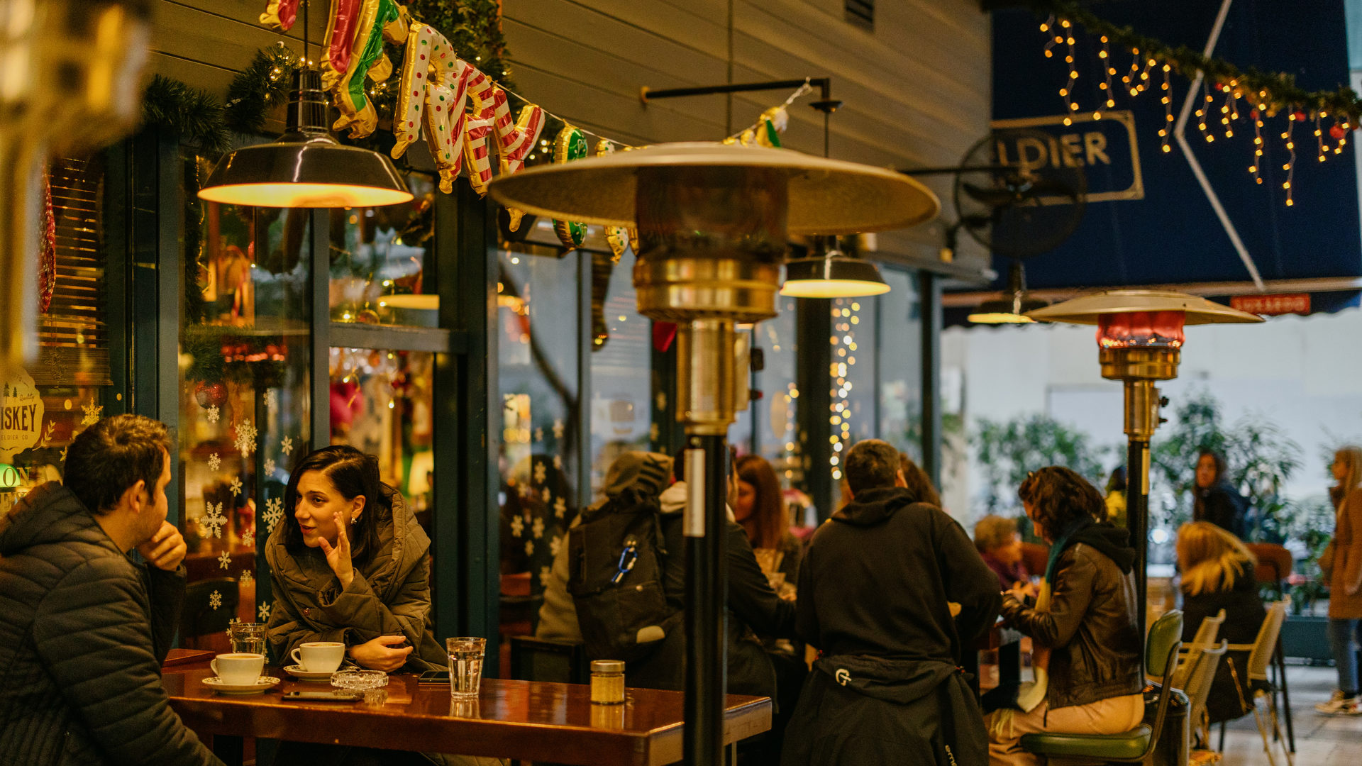 Χριστούγεννα στην Aθήνα: 17 μαγαζιά που μας βάζουν στο κλίμα της γιορτής-9