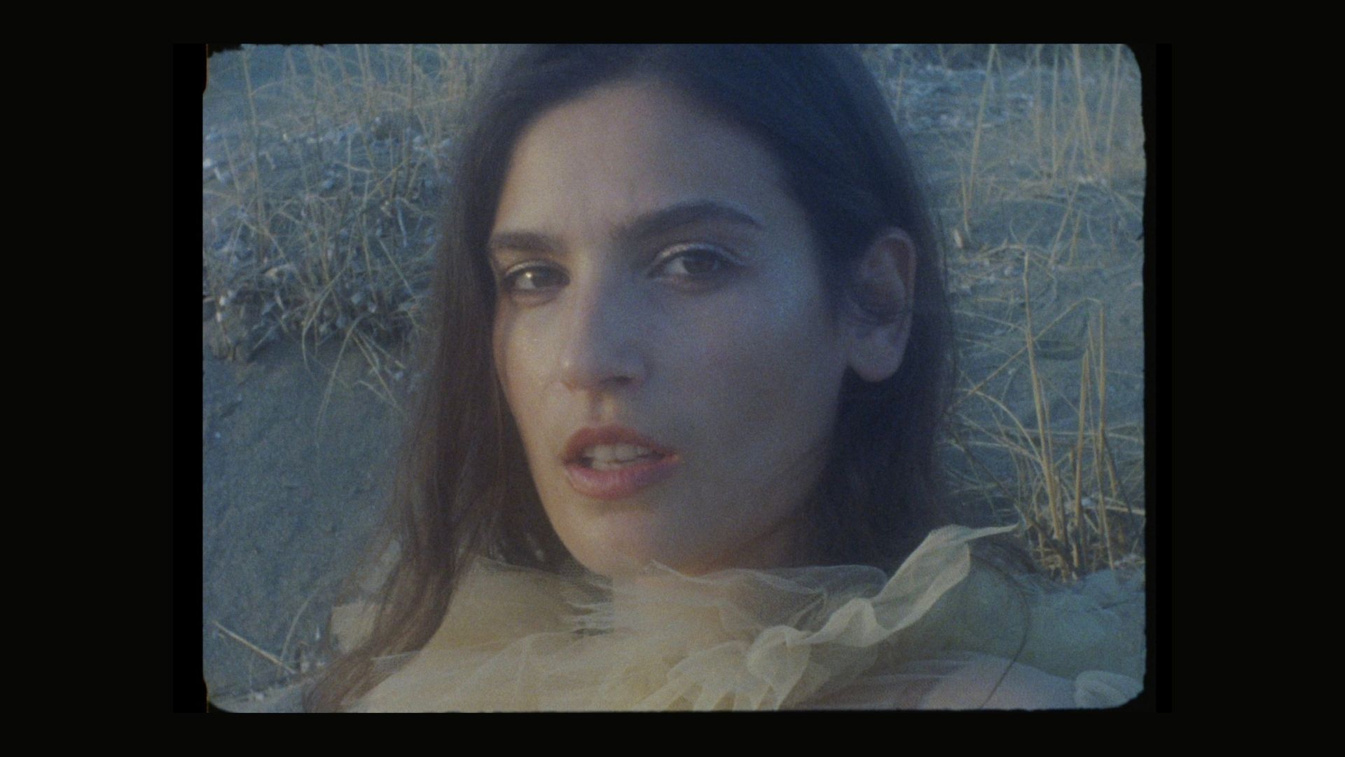 Η Άλμα Χοντορόφσκι στη «σεληνιακή έρημο» της Κυψέλης-2