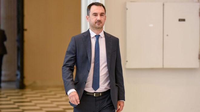 χαρίτσης-για-κασσελάκη-ηρθε-σαν-μεσσ-562762810