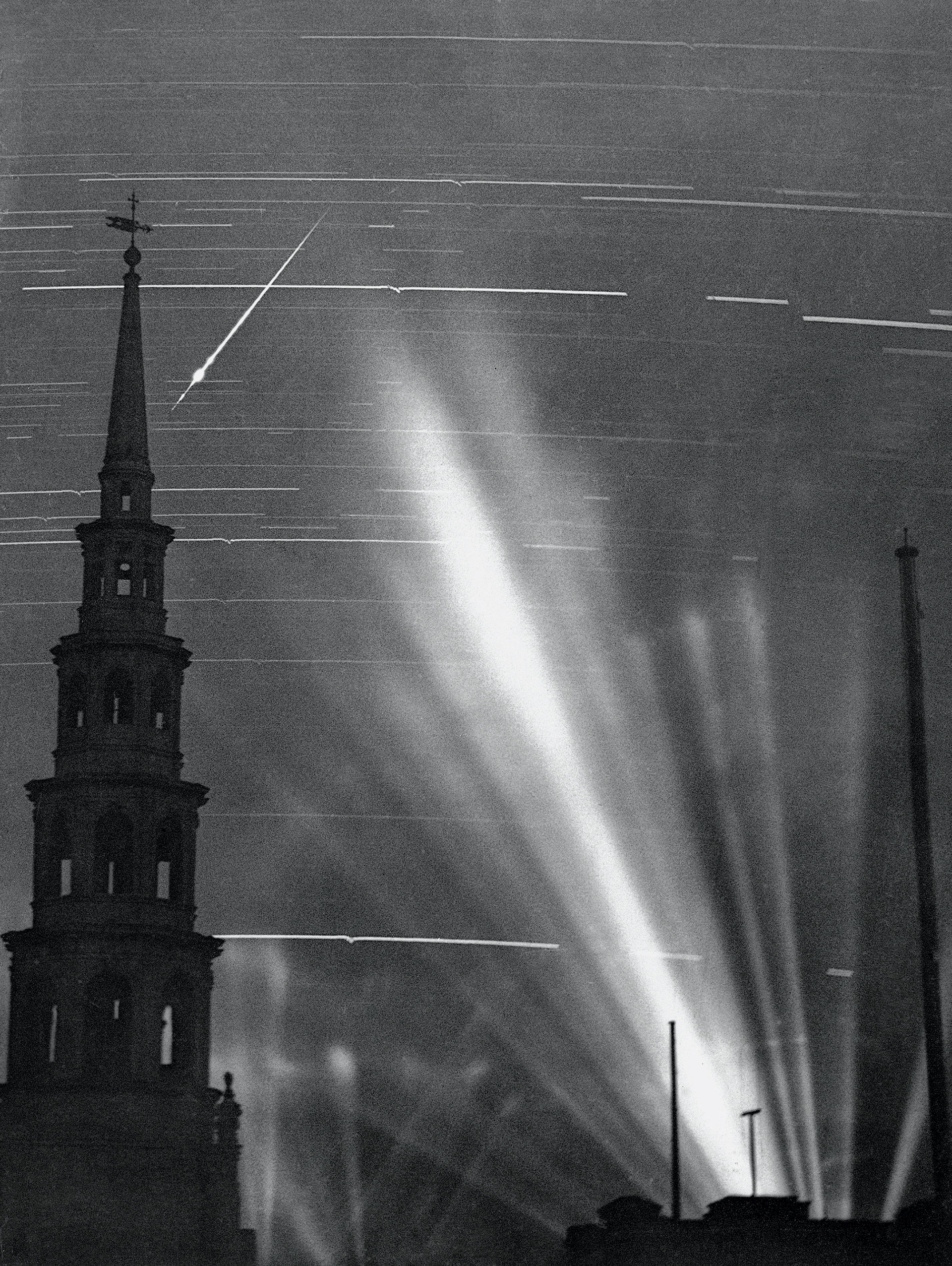 Η μάχη της Αγγλίας – Σφοδραί επιδρομαί-1