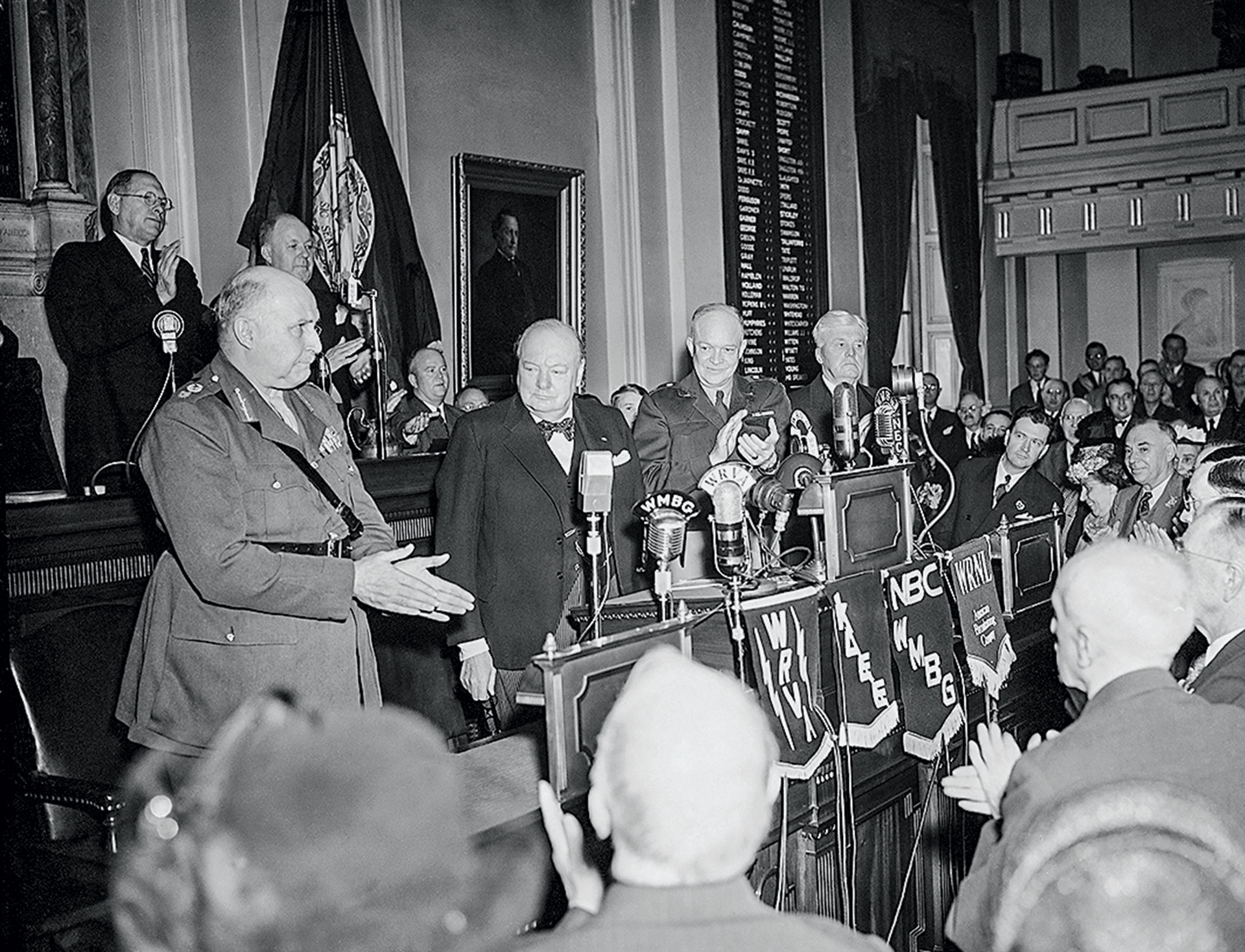 Ουίνστον Τσώρτσιλ – Σας λέγω, προσέξατε!-5