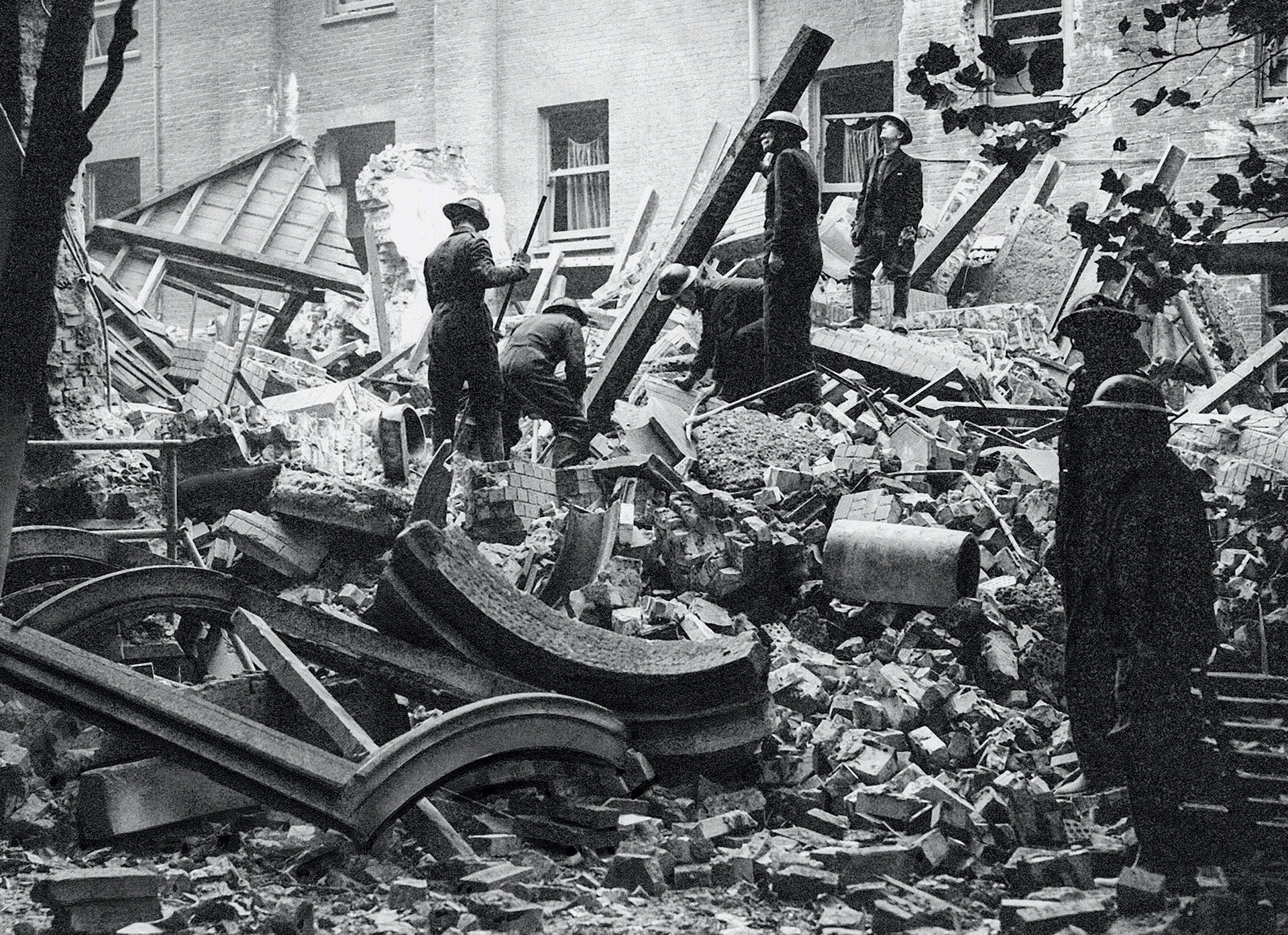 Η μάχη της Αγγλίας – Σφοδραί επιδρομαί-7