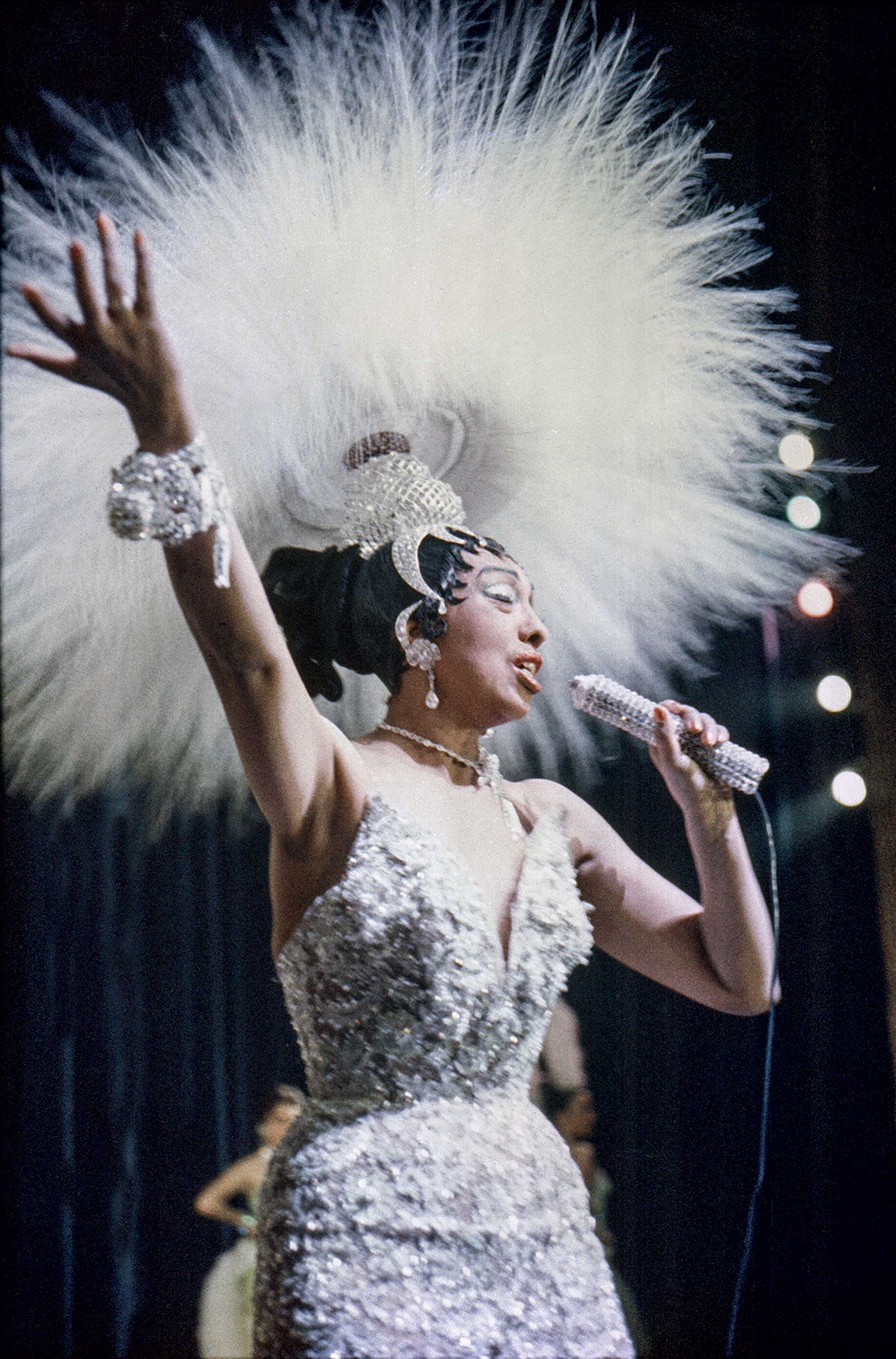 Ζοζεφίν Μπέικερ – Ολη ζωικότητα, όλη μορφασμούς!-6