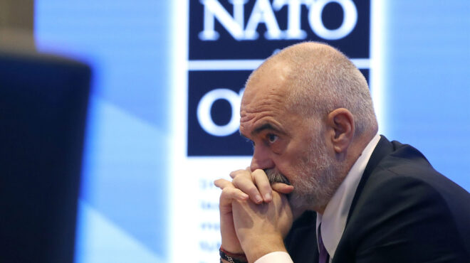 ελλάδα-αλβανία-μισό-βήμα-για-μπελέρη-562796881