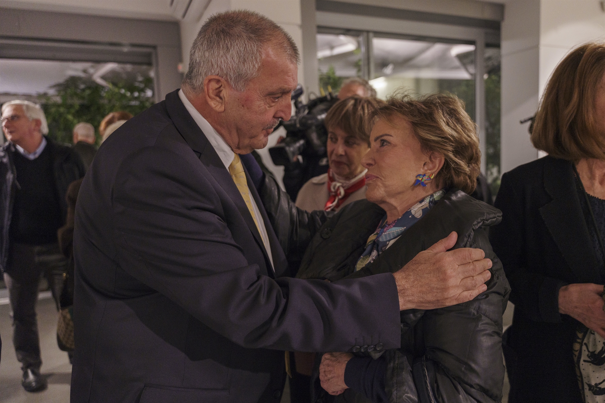 Κοσμοσυρροή στα εγκαίνια των τρισδιάστατων «Selfies» του Δημήτρη Χαντζόπουλου-1