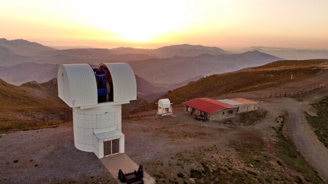 ελληνική-γέφυρα-με-το-διάστημα-562797202