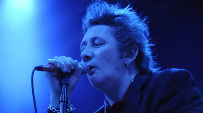 σέιν-μακγκόουαν-το-ποτήρι-του-αποχωρι-562774996