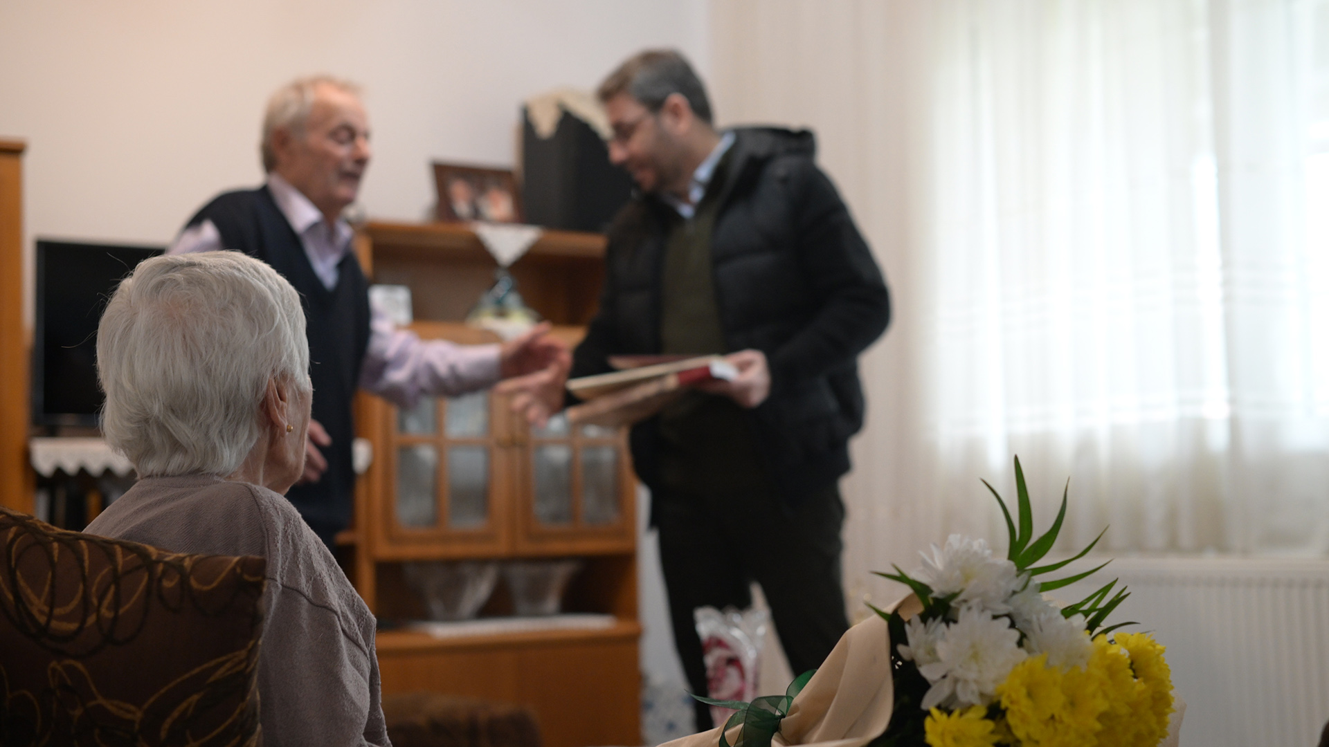 Ανδρουλάκης: Επισκέφθηκε το ζευγάρι ηλικιωμένων που δώρισε 100.000 ευρώ στο νοσοκομείο Διδυμοτείχου-1