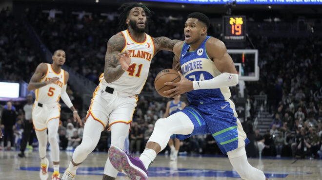 πρώτο-triple-double-στη-σεζόν-για-τον-γιάννη-αντετ-562762816