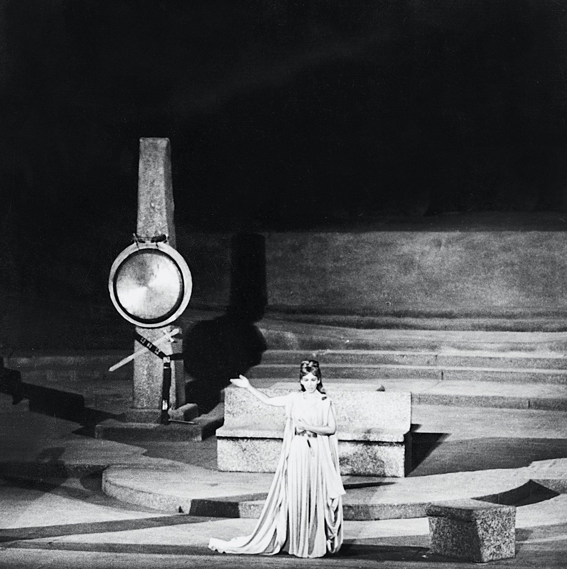 Μεγάλες πρεμιέρες – Εις το θέατρον της Επιδαύρου-11