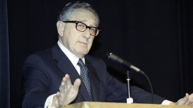 βίος-και-διπλωματία-του-χένρι-κίσινγκ-562762177