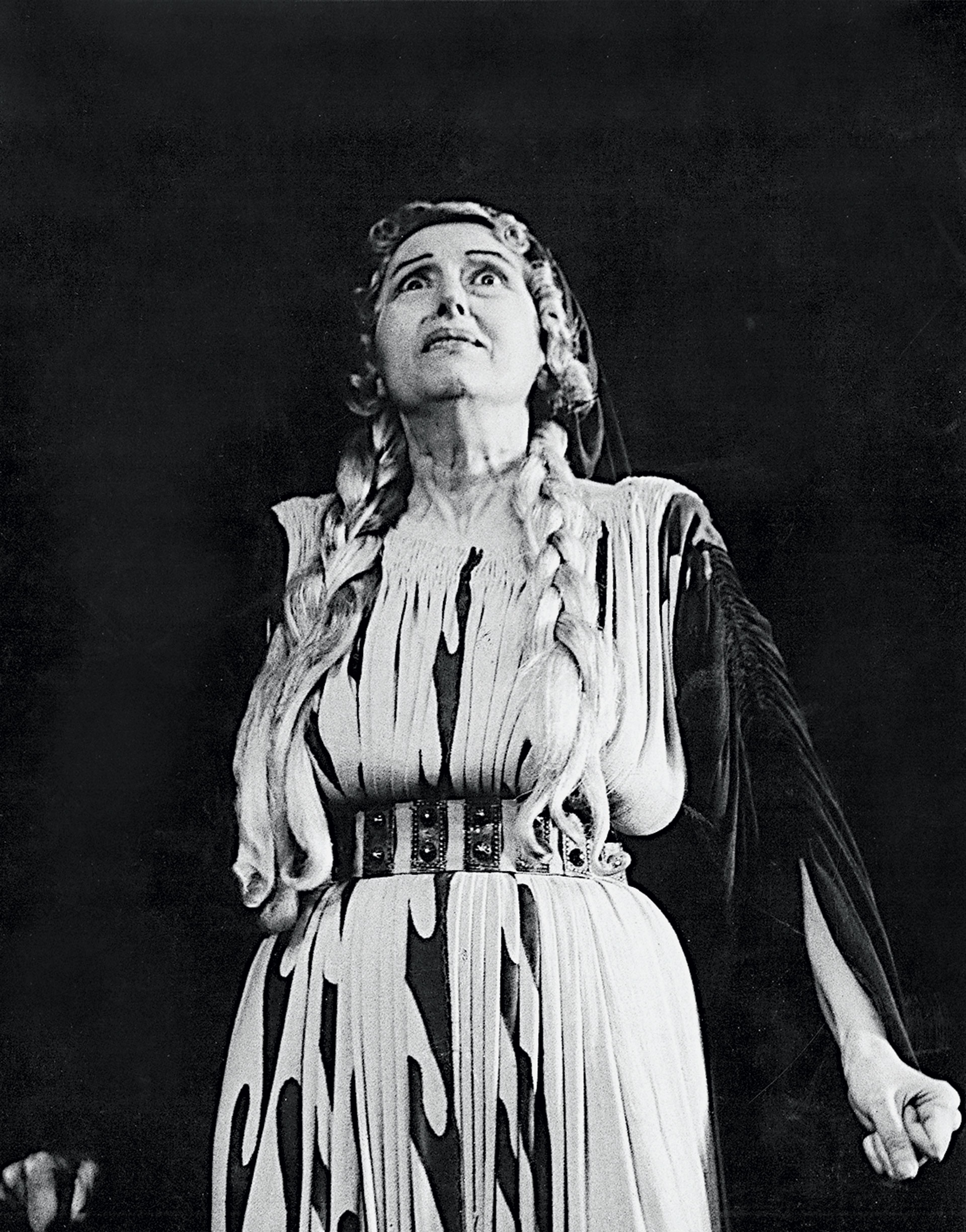 Μεγάλες πρεμιέρες – Εις το θέατρον της Επιδαύρου-12