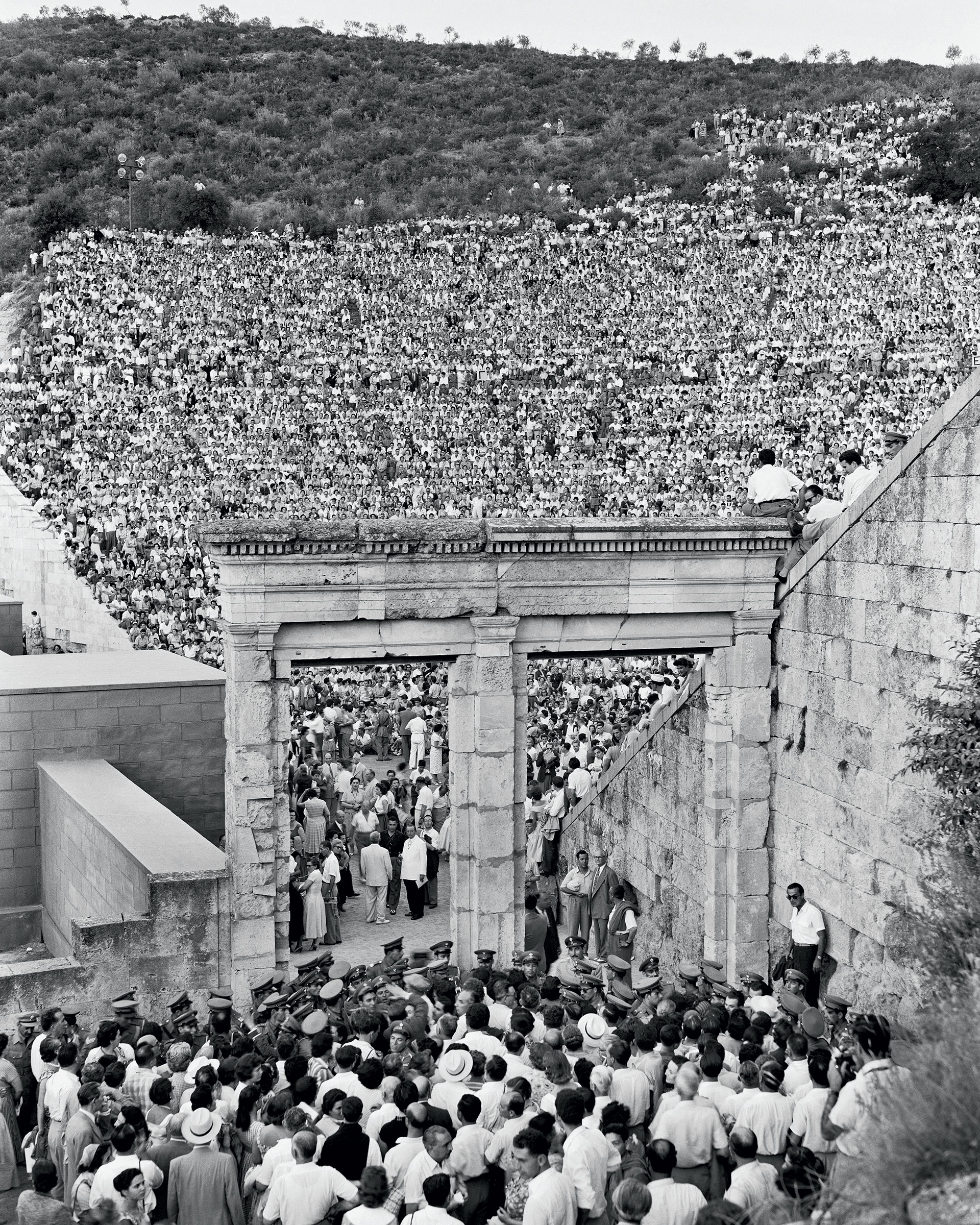 Μεγάλες πρεμιέρες – Εις το θέατρον της Επιδαύρου-13