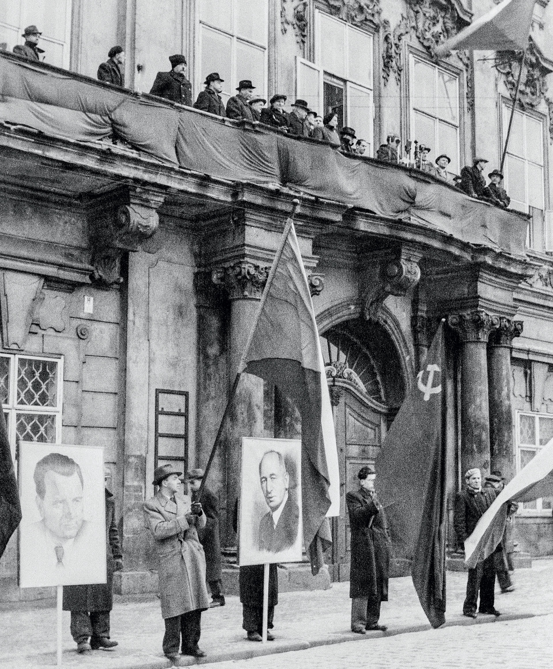 Ουίνστον Τσώρτσιλ – Σας λέγω, προσέξατε!-14