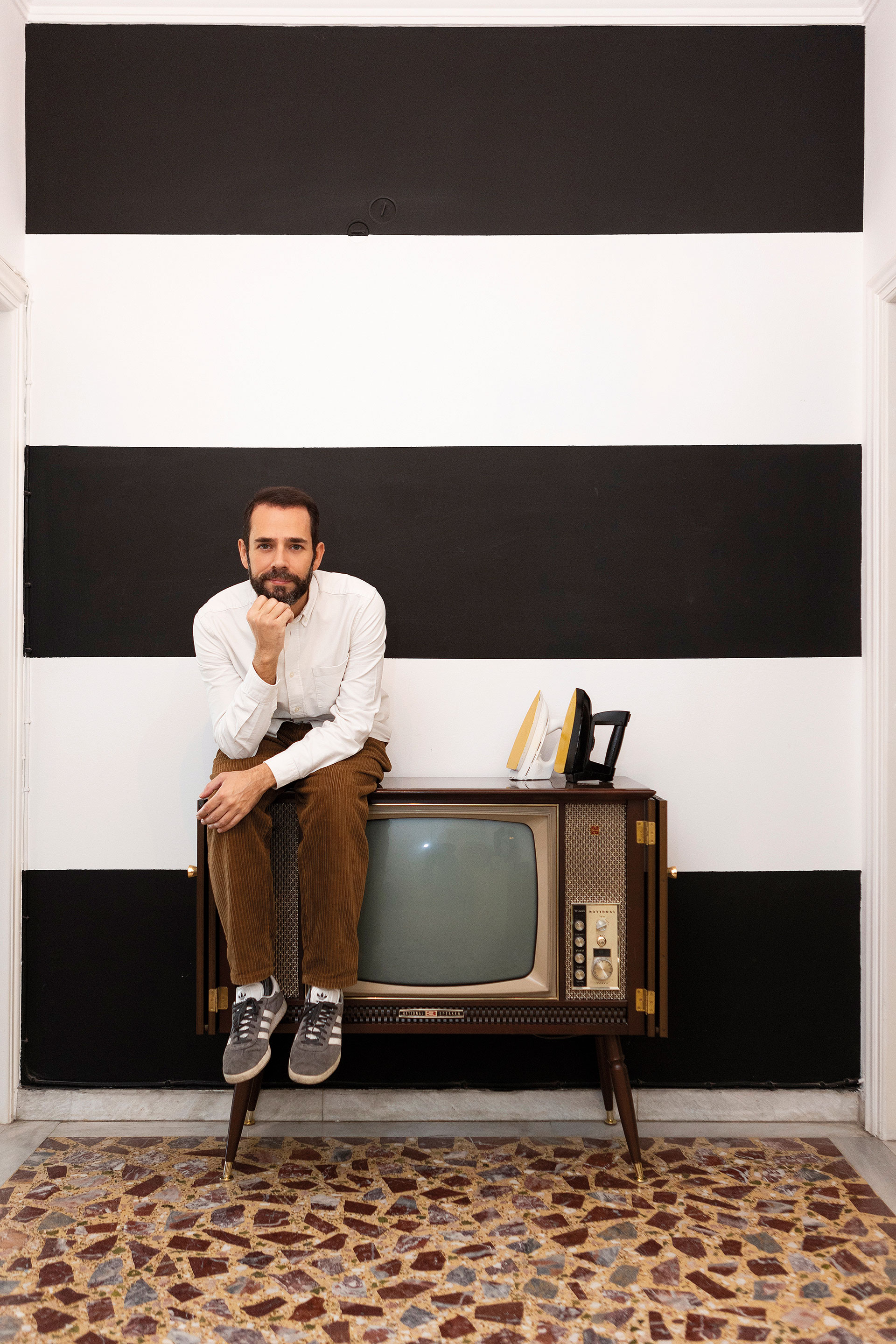 Ενα ρετρό διαμέρισμα στα Πατήσια που θυμίζει «παλιά Αθήνα»-5