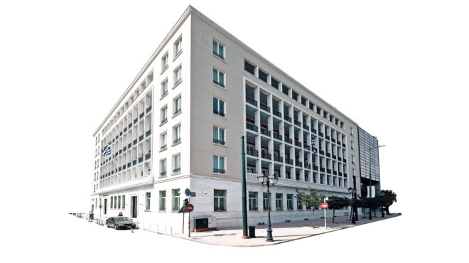 σκέψεις-για-νέο-μαξίμου-στην-αμαλίας-562800139