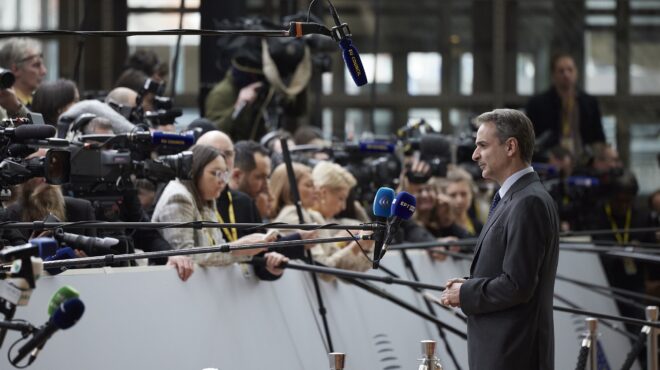 κυβέρνηση-διεκδίκηση-πρόσθετων-πόρω-562783309