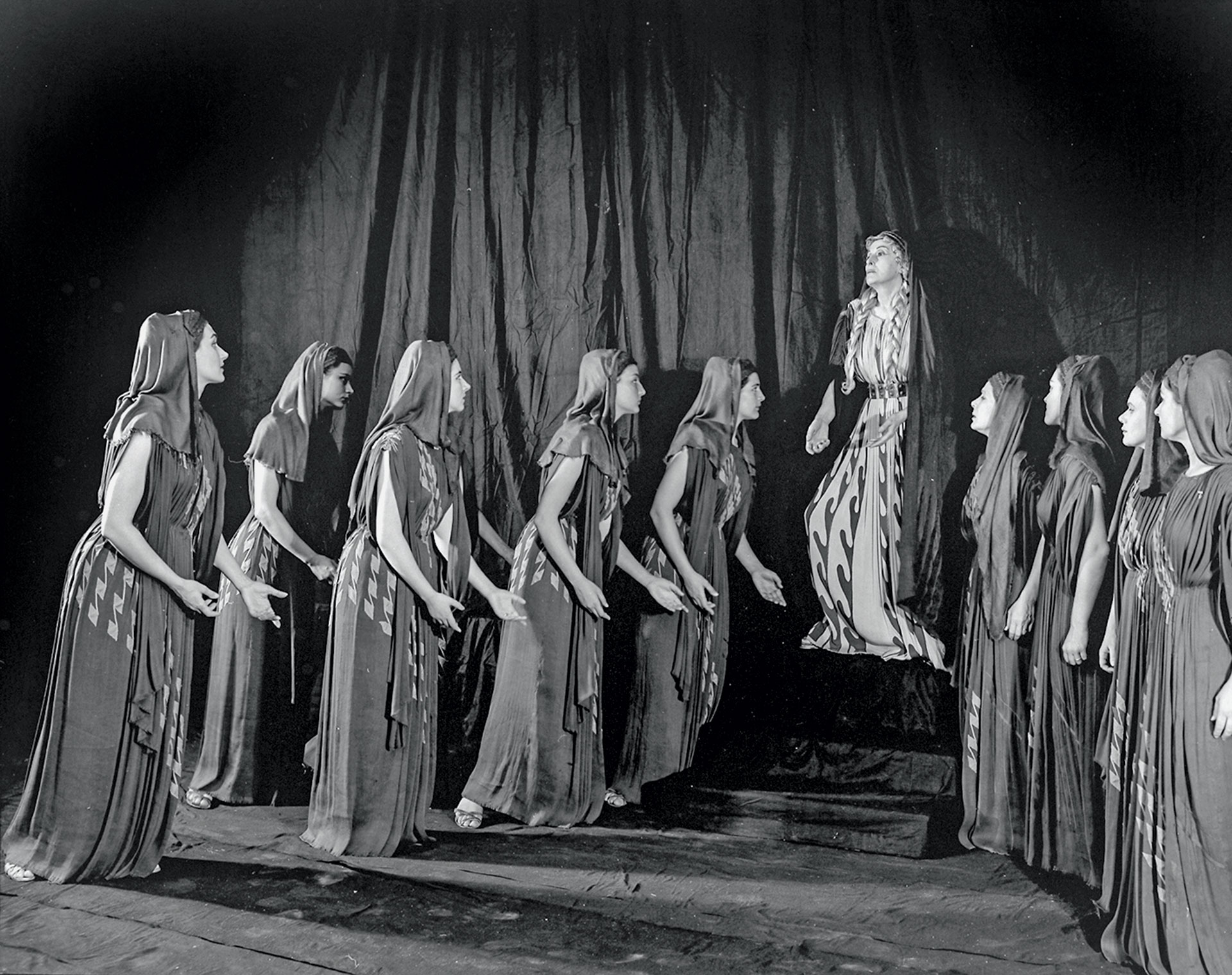 Μεγάλες πρεμιέρες – Εις το θέατρον της Επιδαύρου-18