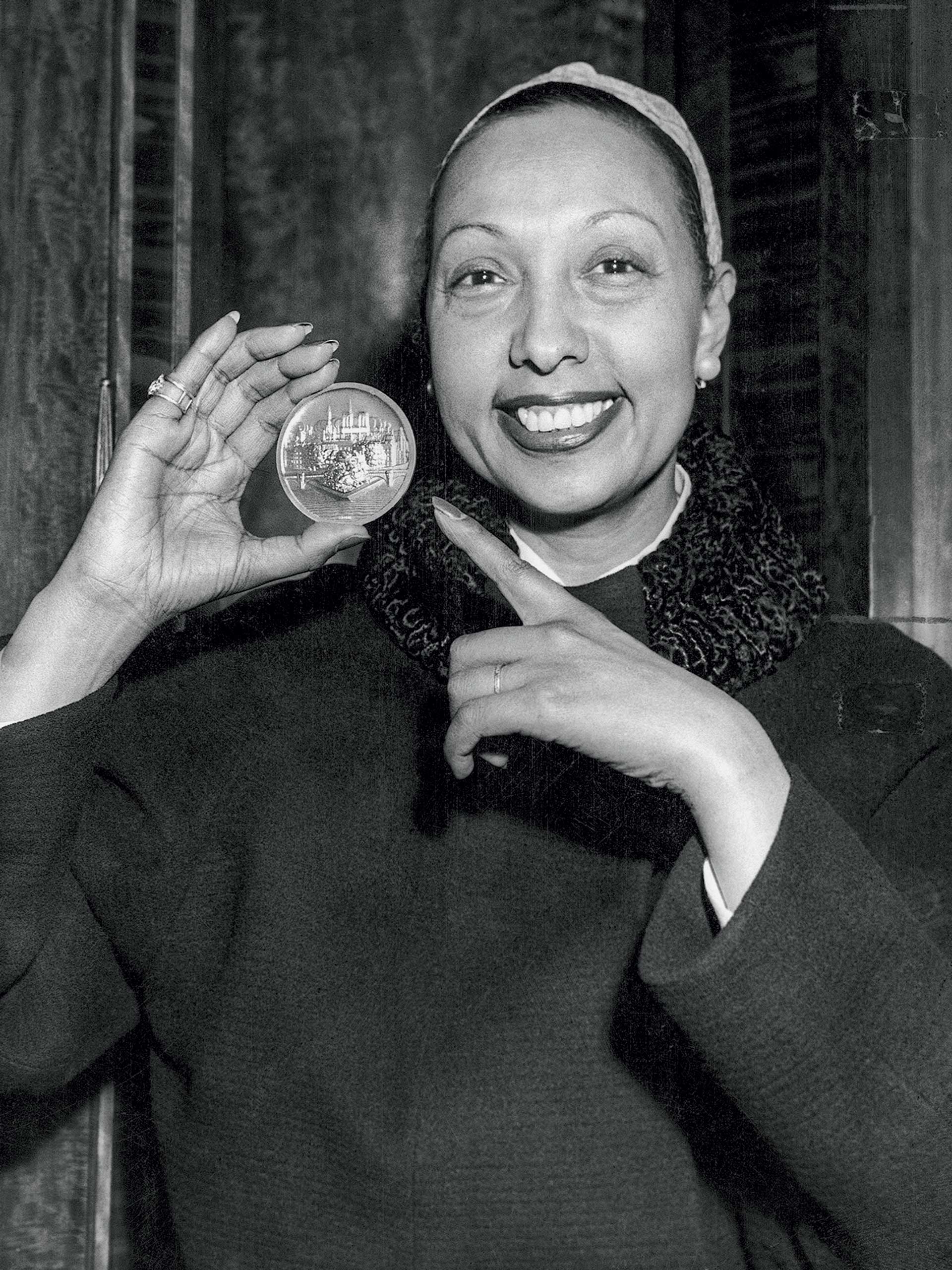 Ζοζεφίν Μπέικερ – Ολη ζωικότητα, όλη μορφασμούς!-19