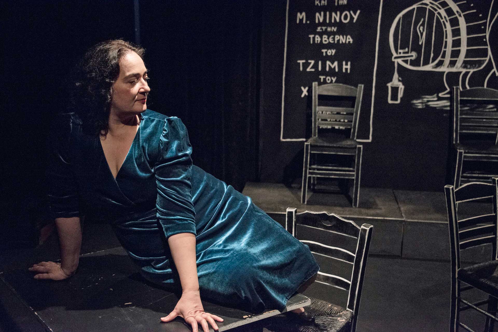 Τέσσερις ρεμπέτισσες στο σανίδι-3