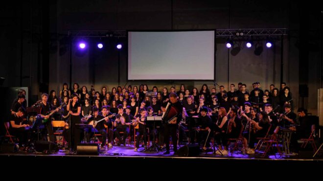 ο-σαββόπουλος-και-τα-παιδιά-μιας-πληγω-562795594