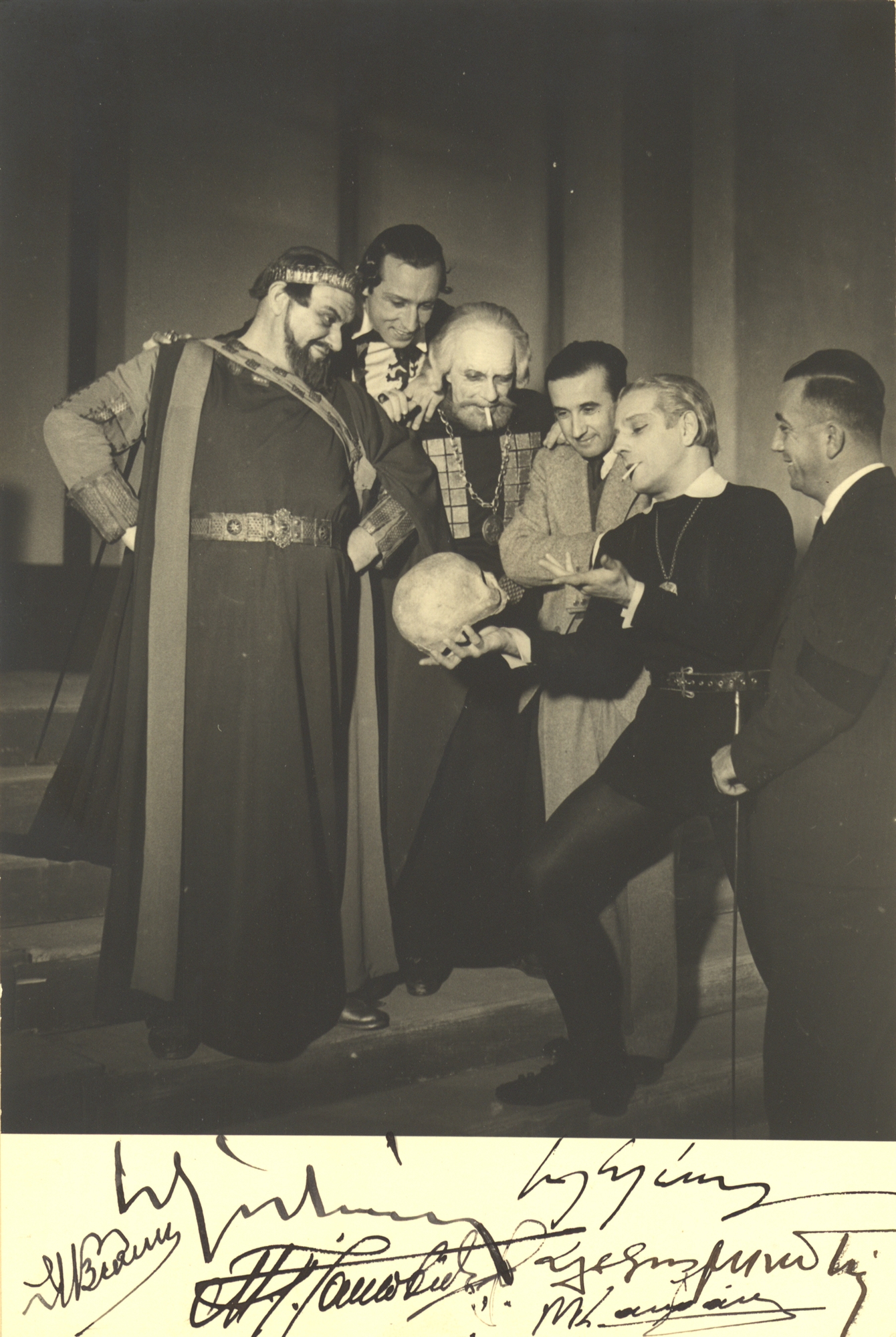 Πρωτομάστορας του ελληνικού θεάτρου-3