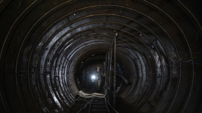 στις-συμπληγάδες-ουκρανίας-και-μέσης-562800298