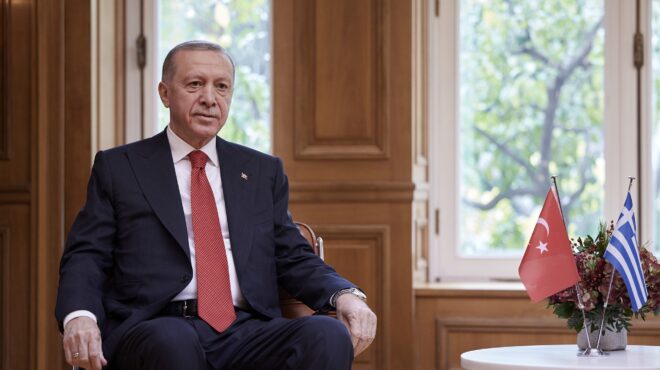 ρετζέπ-ταγίπ-ερντογάν-κορνίζες-562771267