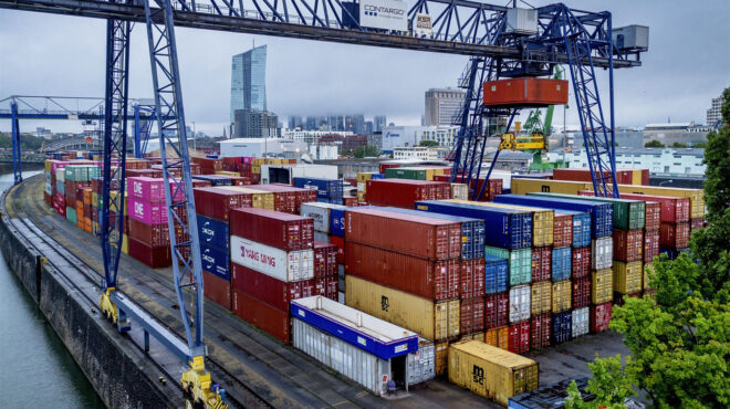 βαθαίνει-η-δημοσιονομική-κρίση-στη-γε-562767118