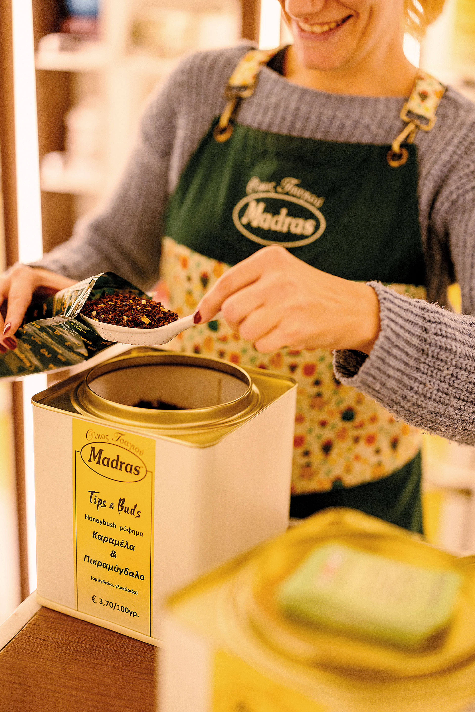 Μία «αλλιώτικη» στοά της Αθήνας που θυμίζει γειτονιά-10