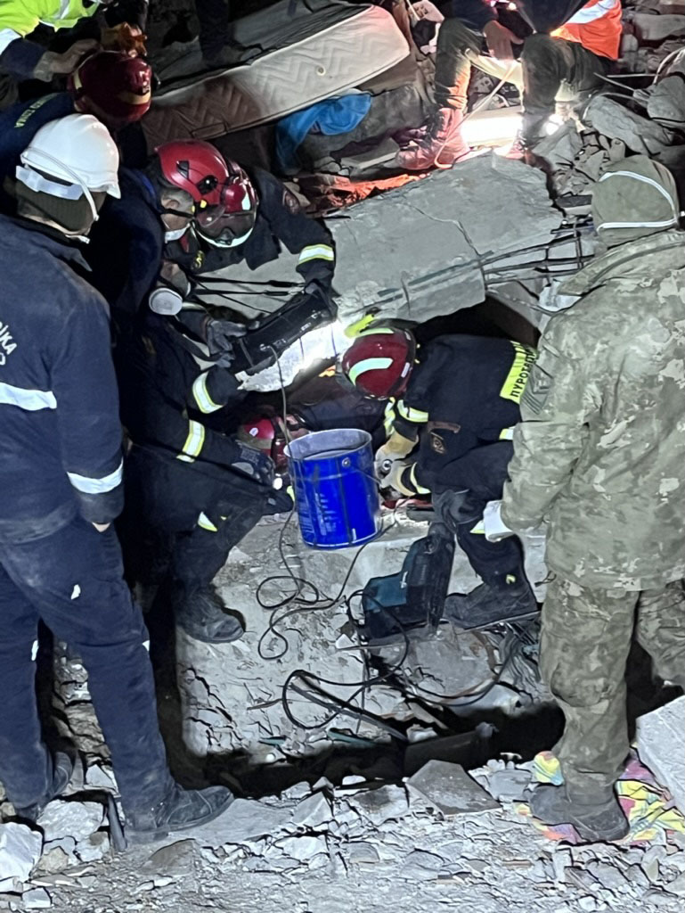 «Αξίζει όλο το ρίσκο» – Οι άνθρωποι της πρώτης γραμμής στις μεγάλες καταστροφές του 2023-2