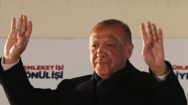 εκ-των-ιδρυτών-του-κόμματος-του-ερντογ-562778953
