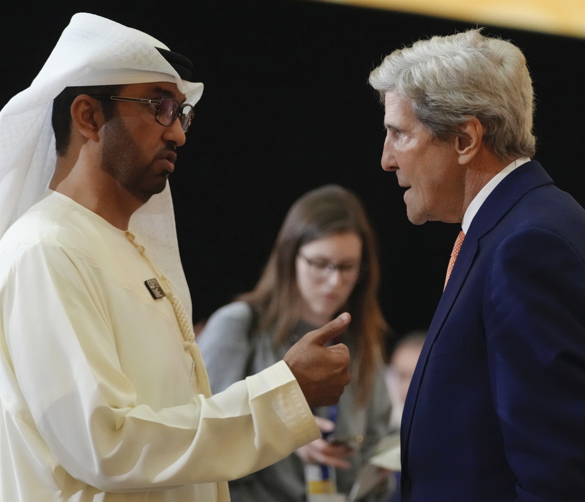 Τα ορυκτά καύσιμα δηλητηριάζουν την COP28-1