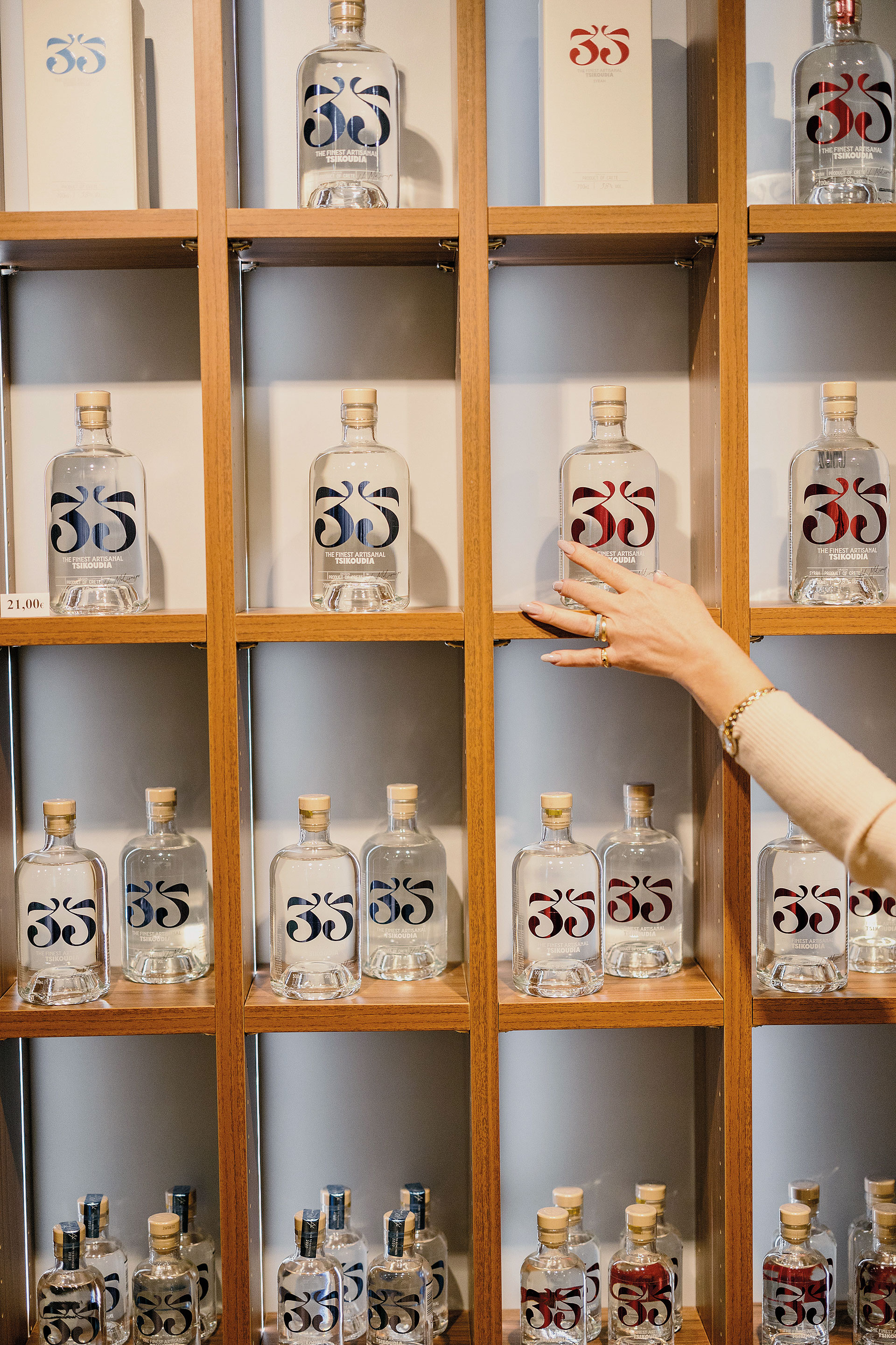 Μία «αλλιώτικη» στοά της Αθήνας που θυμίζει γειτονιά-9