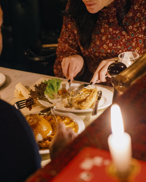 Φαγητό μετά το θέατρο: 8 κουζίνες στην Αθήνα που κλείνουν αργά την αυλαία-7