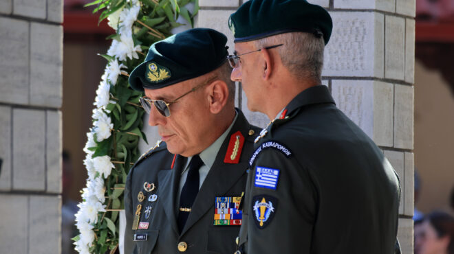 σε-ρόδο-καστελόριζο-στρογγύλη-και-ρω-ο-562808533