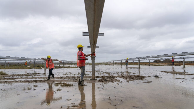 η-ινδία-ετοιμάζει-το-μεγαλύτερο-ενεργ-562767382
