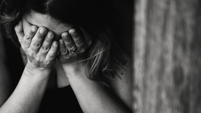 κι-αν-σε-κακοποιεί-λιγάκι-τι-πειράζει-562769722