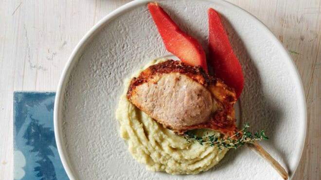 καρέ-γουρουνόπουλου-με-πουρέ-πρασοσέ-562775719