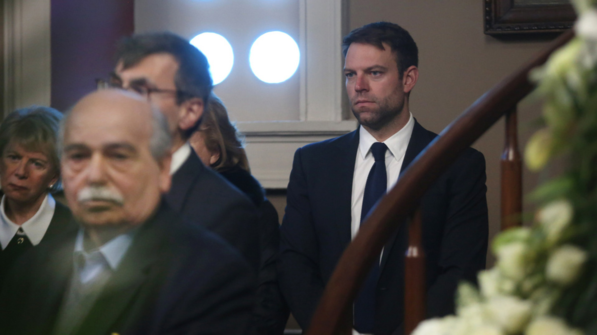 Συγκίνηση στο τελευταίο «αντίο» στον Βασίλη Βασιλικό – Φωτογραφίες-4